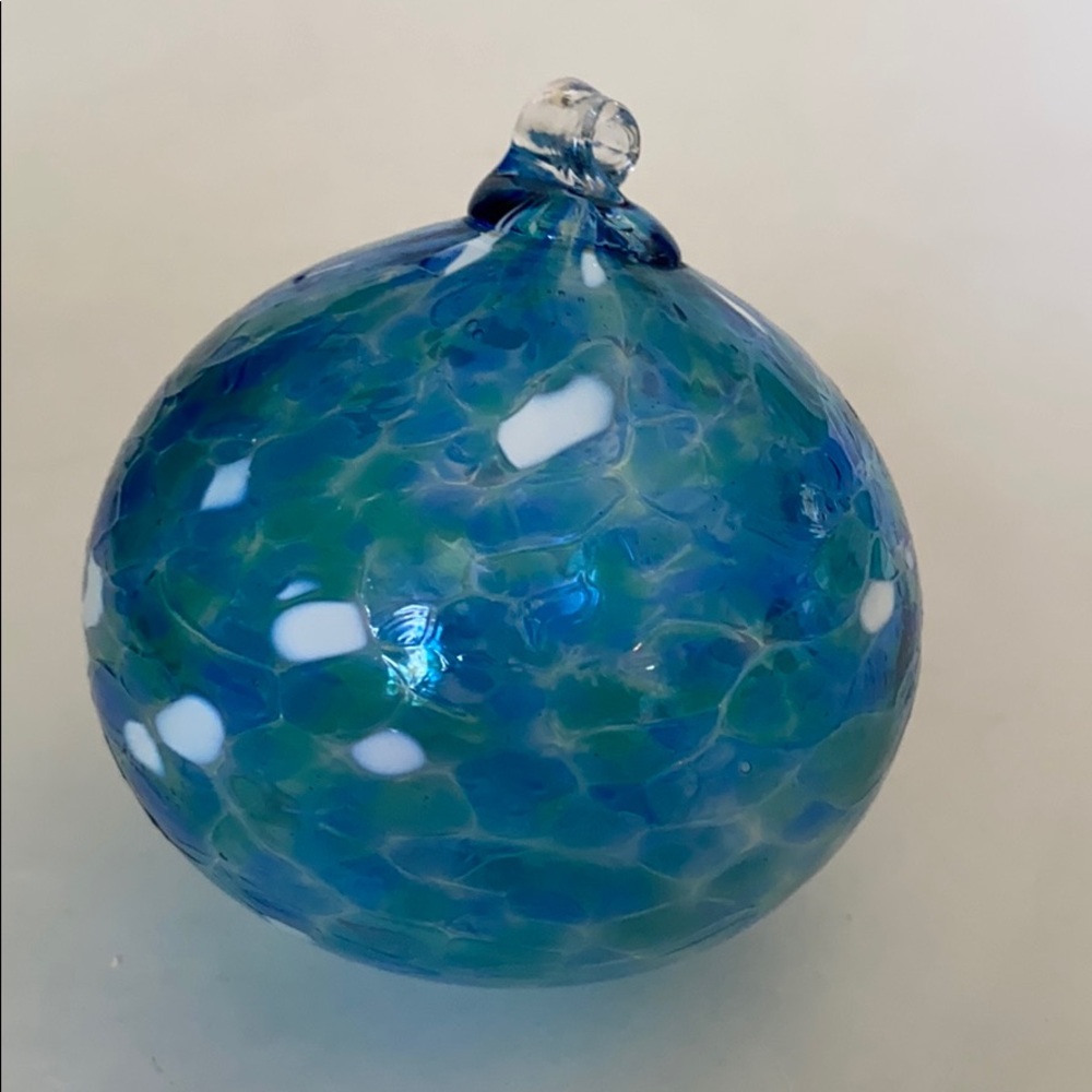 💕💕Artisan ‘ Witch’s Ball ‘